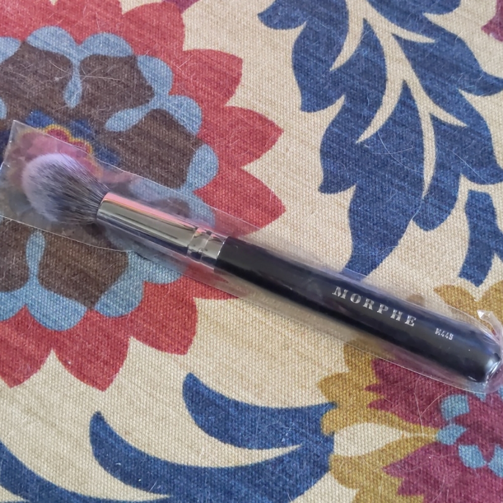 Morphe Pointed Powder Brush M448